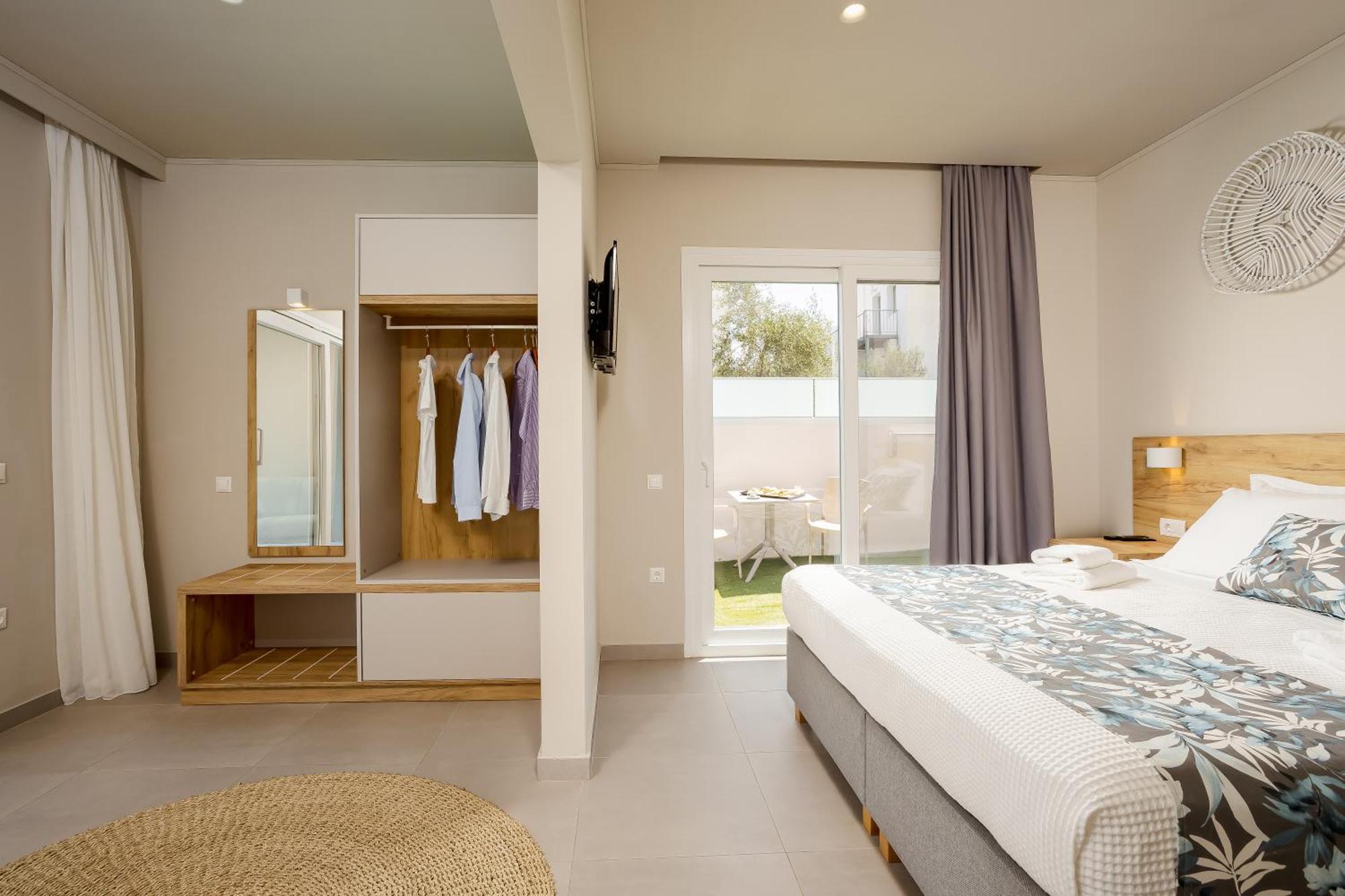 Sarpidon Suites Agia Marina Exteriör bild