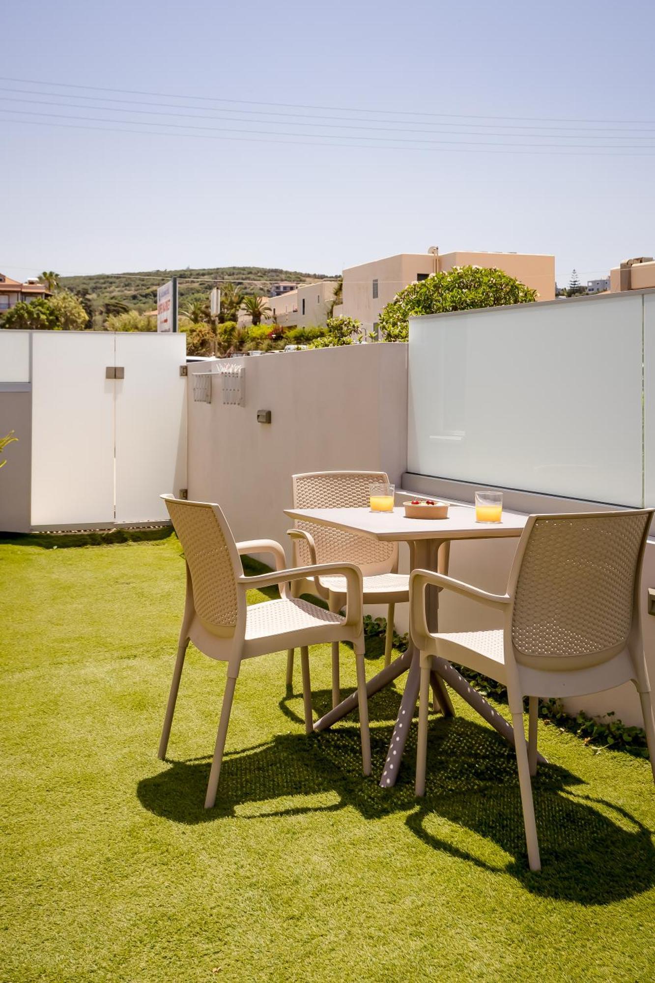 Sarpidon Suites Agia Marina Exteriör bild